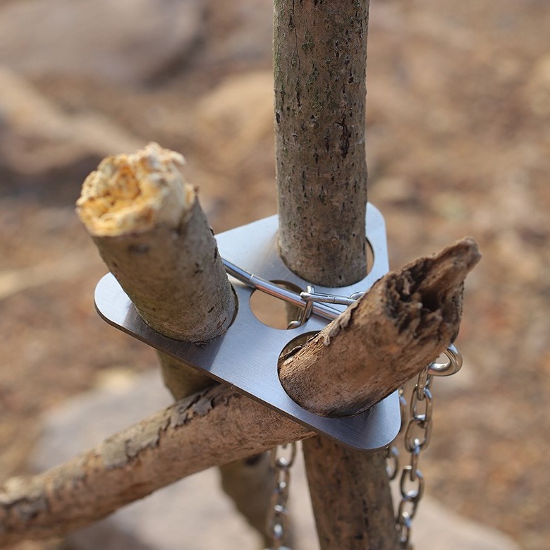 Stalowy trójnóg kempingowy ze  – Campfire Cooking recenzja i cena